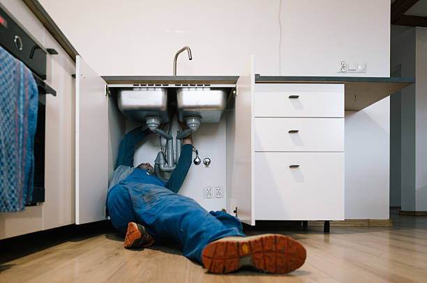 Professional Leak Detection technician working in Roanoke, AL